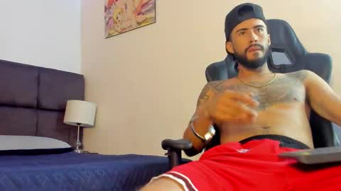 Snapshot of harold_999 chatting on 10.18.25 harold_999 online show from 10.18.25