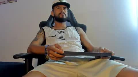 Snapshot of harold_999 chatting on 10.19.25 harold_999 online show from 10.19.25