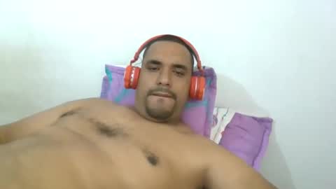 Snapshot of harpechediaz chatting on 12.26.24 ricardo online show from 12.26.24
