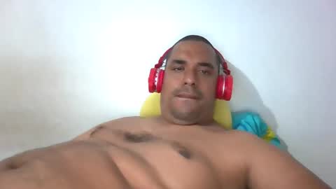 Snapshot of harpechediaz chatting on 02.02.25 ricardo online show from 02.02.25