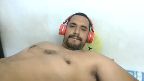 Snapshot of harpechediaz chatting on 10.04.25 ricardo online show from 10.04.25