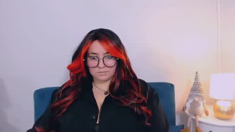 Snapshot of harperpretty chatting on 11.28.25 harperpretty online show from 11.28.25