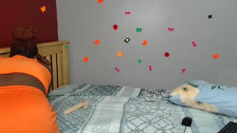 Snapshot of harriegrovin chatting on 01.22.25 Grovin online show from 01.22.25