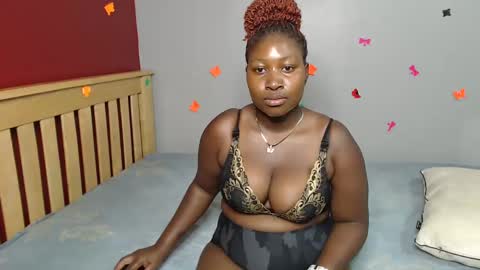 Snapshot of harriegrovin chatting on 02.08.25 Grovin online show from 02.08.25