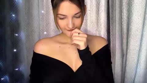 Snapshot of harriettlipton chatting on 03.09.26 Emily online show from 03.09.26