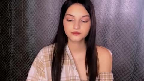 Snapshot of harriettlipton chatting on 03.24.26 Emily online show from 03.24.26