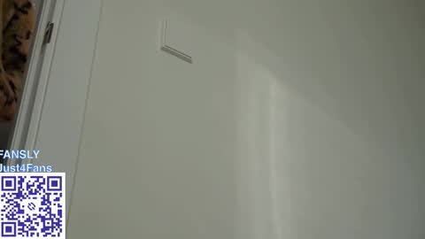 Snapshot of harry_jen chatting on 02.14.26 TAP HERE choise Harry tattoo on chest Jen curls hair online show from 02.14.26