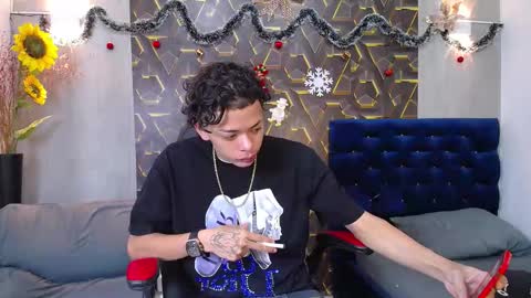 Snapshot of harry_jhonsonn chatting on 12.19.25 Harry online show from 12.19.25