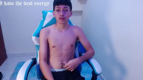 Snapshot of harry_jonshon69 chatting on 12.21.25 harry online show from 12.21.25