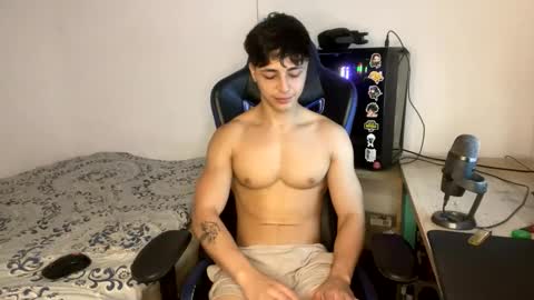 Snapshot of harry_p01 chatting on 12.08.24 harry_p01 online show from 12.08.24