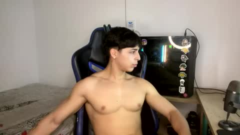 Snapshot of harry_p01 chatting on 01.05.25 harry_p01 online show from 01.05.25