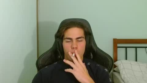 Snapshot of harryking1 chatting on 10.03.25 harryking1 online show from 10.03.25