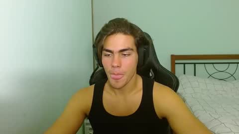 Snapshot of harryking1 chatting on 10.14.25 harryking1 online show from 10.14.25