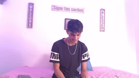 Snapshot of harrythomson1 chatting on 12.11.24 harry thomson online show from 12.11.24