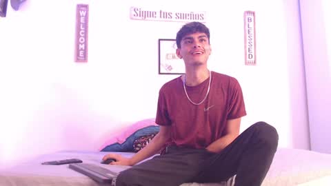 Snapshot of harrythomson1 chatting on 12.27.24 harry thomson online show from 12.27.24