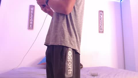 Snapshot of harrythomson1 chatting on 12.28.24 harry thomson online show from 12.28.24