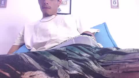 Snapshot of harrythomson1 chatting on 02.18.25 harry thomson online show from 02.18.25