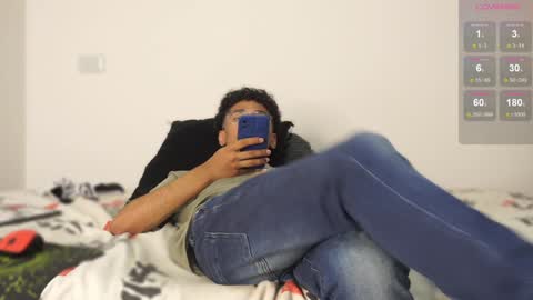 Snapshot of harrytwink18 chatting on 12.17.24 HARRY online show from 12.17.24