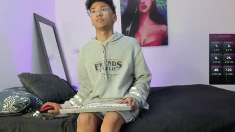 Snapshot of harrytwink18 chatting on 02.21.25 HARRY online show from 02.21.25