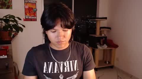 Snapshot of haru_boi chatting on 12.16.25 Haru online show from 12.16.25