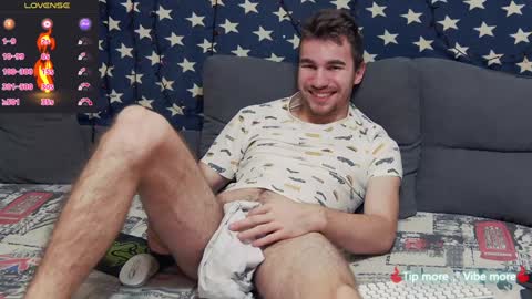 Snapshot of harvey_ren chatting on 02.05.25 Harvey online show from 02.05.25