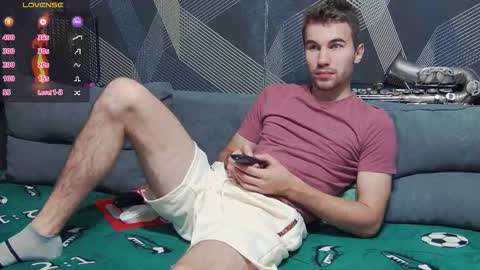 Snapshot of harvey_ren chatting on 10.13.25 Harvey online show from 10.13.25