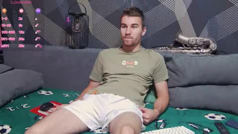 Snapshot of harvey_ren chatting on 10.14.25 Harvey online show from 10.14.25