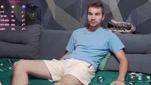 Snapshot of harvey_ren chatting on 10.16.25 Harvey online show from 10.16.25