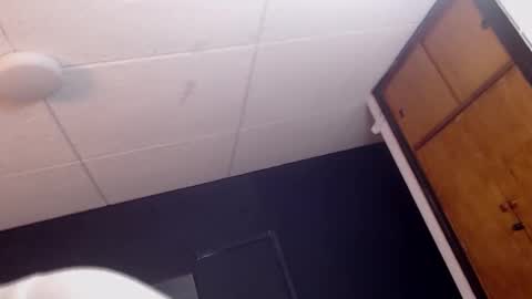 hat_guy01 online show from 02.07.26