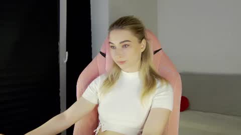Anna online show from 08.02.26