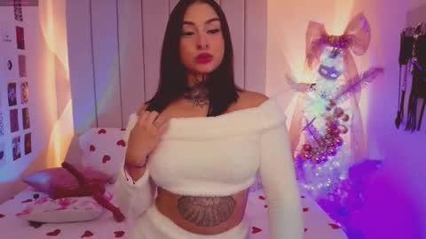 Snapshot of hathor_nore chatting on 12.04.25 Alicia online show from 12.04.25