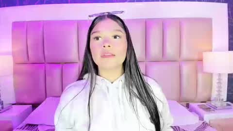 Snapshot of hatsajones chatting on 01.17.26 hatsajones online show from 01.17.26