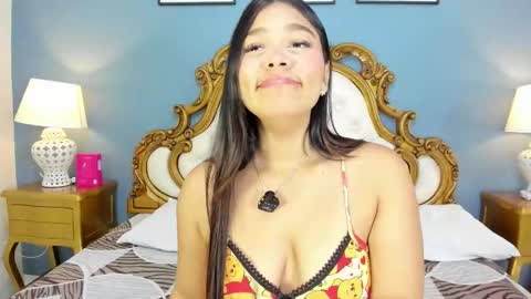 Snapshot of hatsajones chatting on 02.19.26 hatsajones online show from 02.19.26