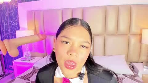 Snapshot of hatsajones chatting on 03.05.26 hatsajones online show from 03.05.26