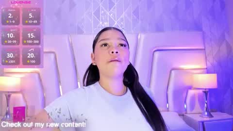 Snapshot of hatsajones chatting on 03.07.26 hatsajones online show from 03.07.26