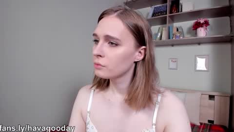 Snapshot of havagooday chatting on 01.10.26 Mia online show from 01.10.26