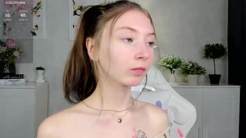 Lola online show from 10.15.25