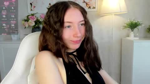 Lola online show from 10.25.25