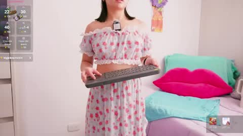 Snapshot of hawaiibliss chatting on 04.05.26 hawaiibliss online show from 04.05.26