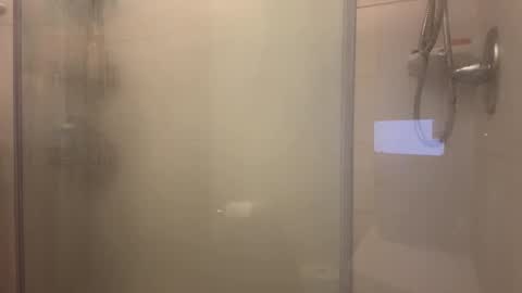 Snapshot of hawhyeah chatting on 02.03.25 Finley online show from 02.03.25