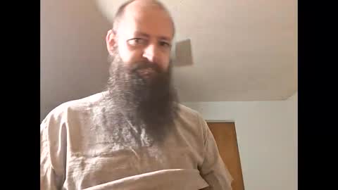 Snapshot of hawktalon007 chatting on 11.11.25 Robert online show from 11.11.25