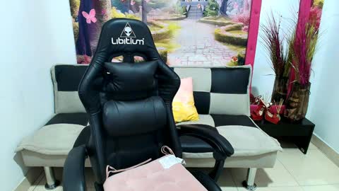 Snapshot of hayami_18 chatting on 01.22.25 HAYAMI online show from 01.22.25