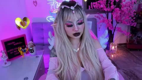 Snapshot of hayami_dai chatting on 11.24.25 Hayami Dai online show from 11.24.25