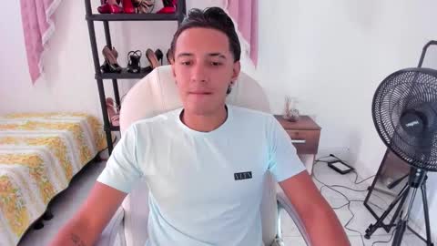 Snapshot of haydenn_boy chatting on 11.01.25 Hayen Boy online show from 11.01.25