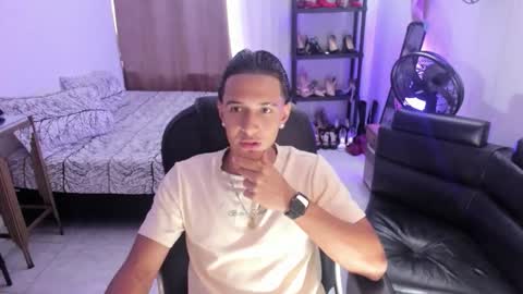 Hayen Boy online show from 11.08.25