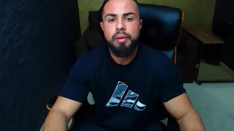 Snapshot of hayeswood chatting on 10.23.25 HayesWood online show from 10.23.25