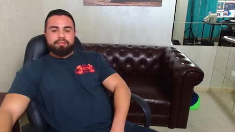 Snapshot of hayeswood chatting on 12.15.25 HayesWood online show from 12.15.25