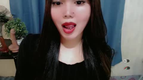 Snapshot of haylee_slut chatting on 01.01.25 haylee online show from 01.01.25