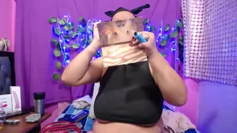 Snapshot of hazel_34 chatting on 01.22.25 hazel online show from 01.22.25