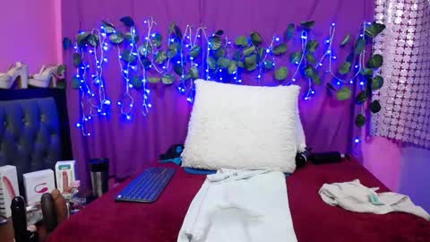 Snapshot of hazel_34 chatting on 02.03.25 hazel online show from 02.03.25